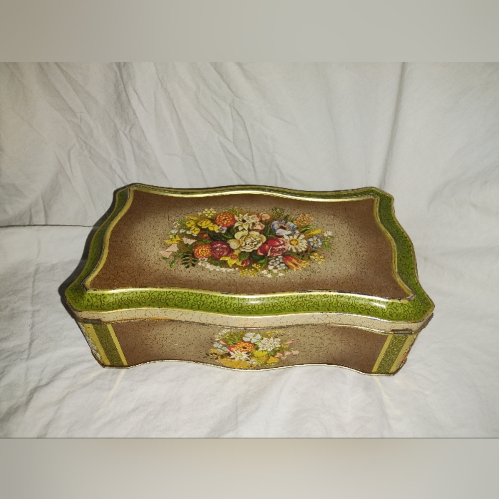 Vintage Metal Flower Floral Tin Made In Holland 10" Length 6 1/2" Wide 2 7/8" H.